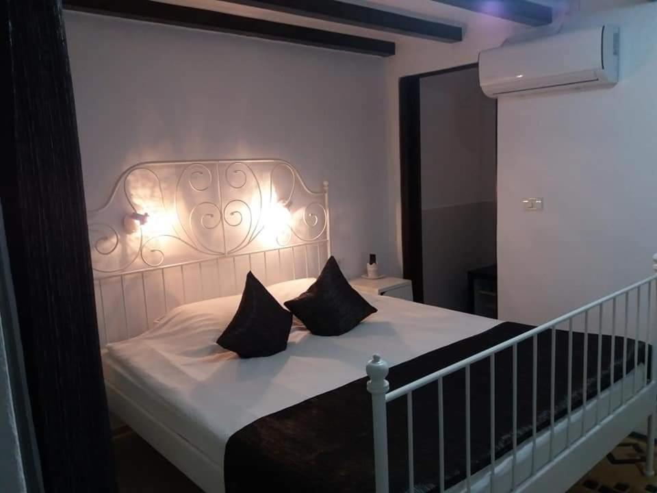 Hotel Casa Marstef à Eforie Sud  Extérieur photo